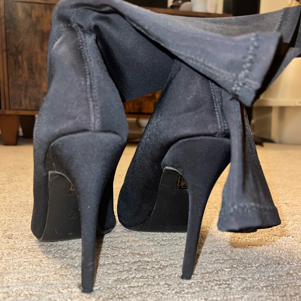 Black PLT Booties Size 40/9US - Picture 4 of 4